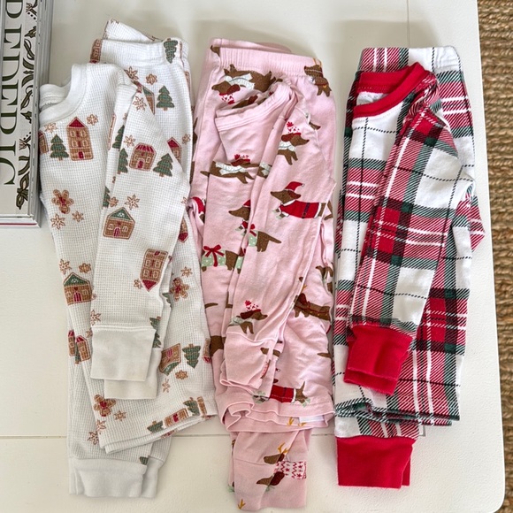 Carters Christmas Bundle - Picture 1 of 5